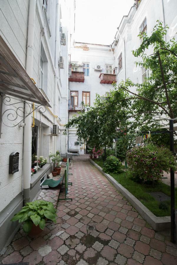 Queen Holiday Apartment Bucureşti Exterior foto